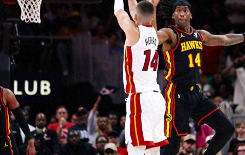 九游体育-转折点！曼联绝杀压哨，NBA常规赛关键时刻攻防权衡，更衣室稳定，身体对抗强度拉满的简单介绍